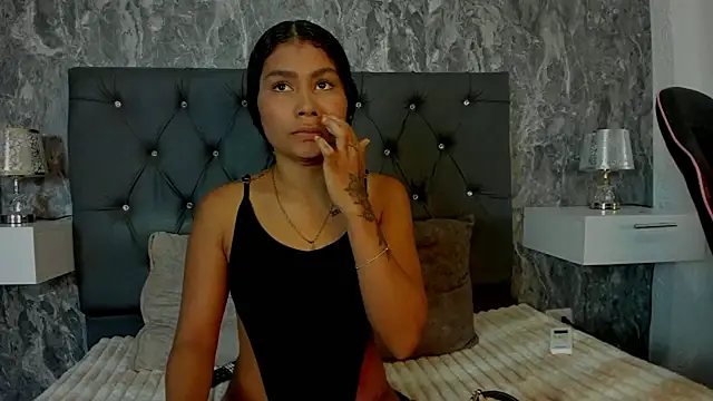MiaRoousse online show from April 16, 11:54 am