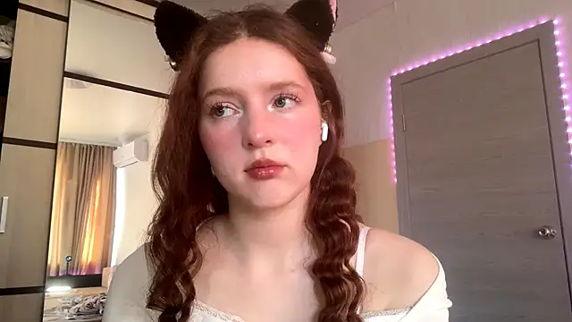 LynHaller online show from March 14, 1:23 pm