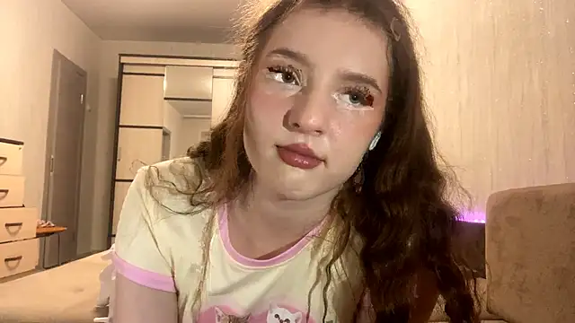 LynHaller online show from March 17, 6:12 pm