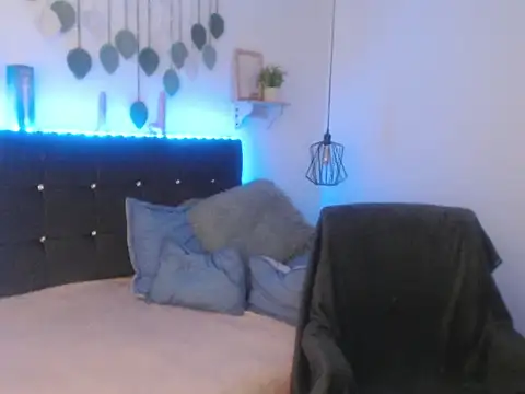 zoe  baker online show from June 18, 2:55 pm