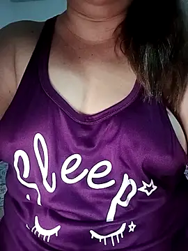 jennyyhottt online show from April 23, 5:26 pm