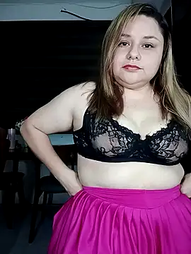 jennyyhottt online show from April 25, 6:16 am