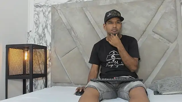 SadieAndJason online show from March 15, 4:53 pm