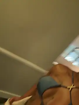 essencecora online show from March 18, 5:18 pm