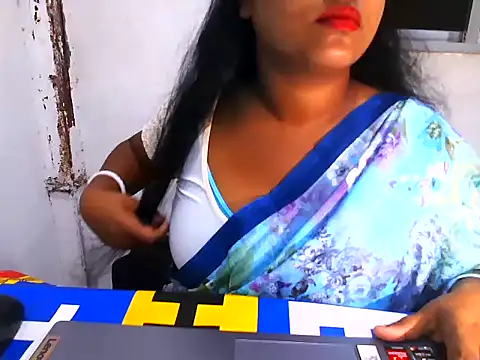 IamRiva online show from March 13, 1:56 pm