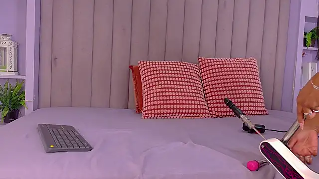 Meganlove   online show from July 29, 2:55 am
