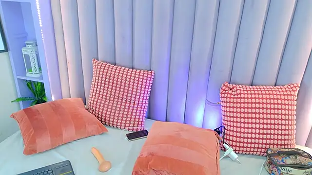 Meganlove   online show from June 29, 2:51 am