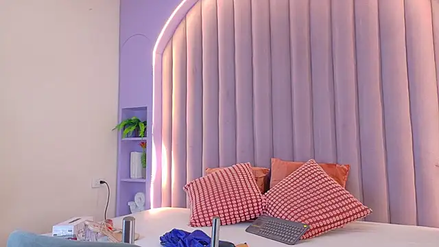 Meganlove   online show from July 14, 2:49 am