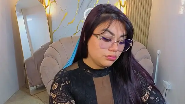 Samantha Roberts b online show from March 17, 8:13 pm