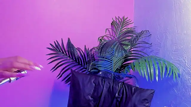 Lia owenss online show from April 30, 8:03 pm