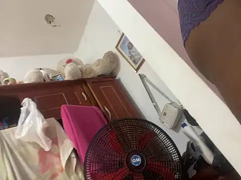 Brenda hot27 online show from May 2, 2:59 am