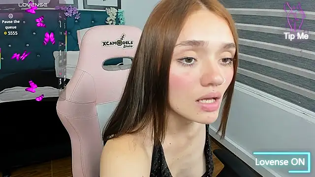 Coralineegp online show from March 17, 10:47 pm