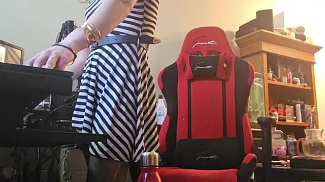 Rhaayne online show from March 15, 4:03 am