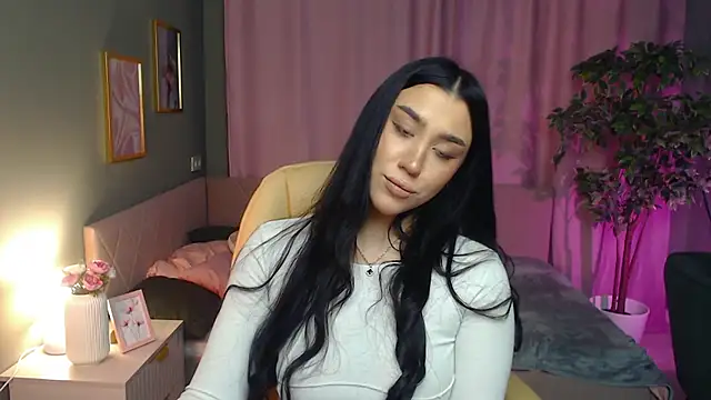 Winonna Ryder online show from March 18, 7:46 am