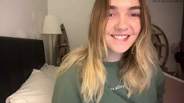 RoxyWet online show from May 11, 2:45 pm