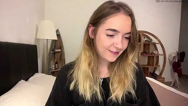 RoxyWet online show from May 7, 1:26 pm