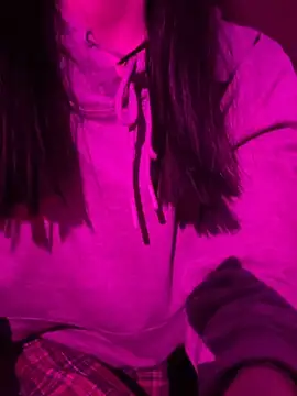 MishellKins online show from March 15, 5:04 pm