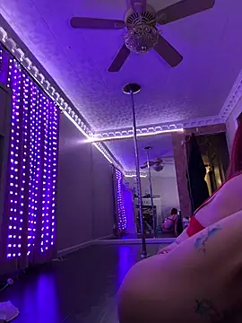 queen stormi online show from March 19, 4:06 am