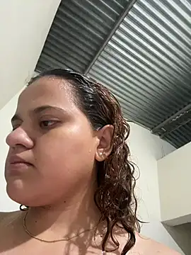 antonelared18 online show from May 29, 2:04 pm