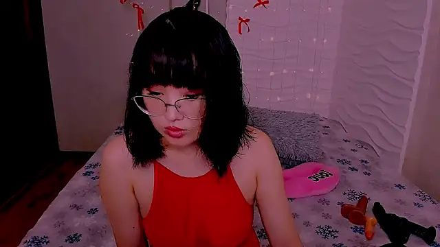 Akiko Yun online show from June 30, 12:43 am