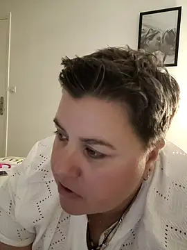 duotroublant online show from May 31, 9:27 pm