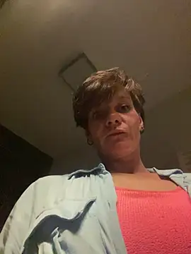DtPORNBITCH online show from June 18, 1:40 am