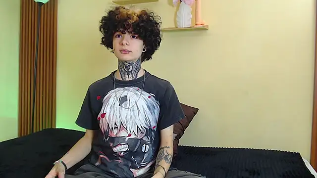 JuneBlake  online show from March 18, 2:44 pm