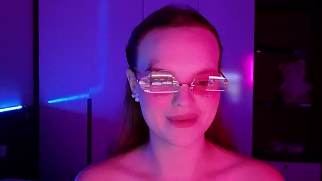 mollybossy online show from June 25, 12:40 pm