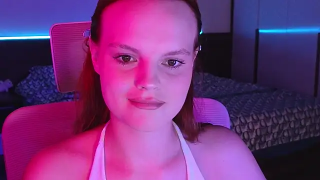 mollybossy online show from June 14, 11:21 am