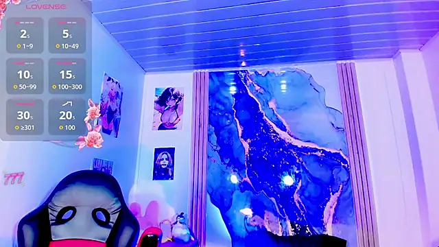 blonde queen- online show from June 13, 7:33 pm