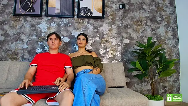 Mariana and Ronny online show from June 21, 5:00 am