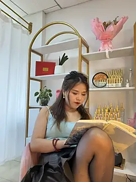 Xiaoxiao-y online show from April 29, 7:44 am