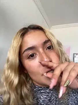 trinitych  online show from March 22, 4:02 pm