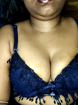 hotmiki online show from April 29, 6:46 pm