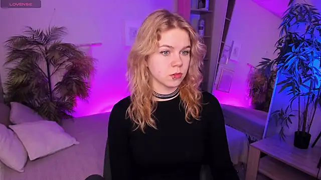 ElizabethVane online show from May 16, 5:32 am