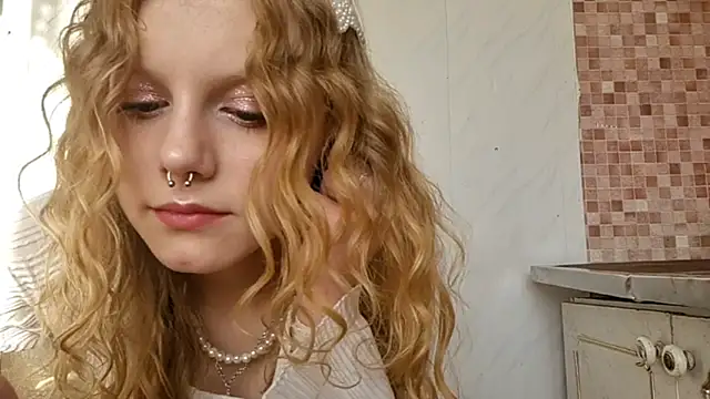 Kira Wonderfullina online show from March 17, 9:13 am