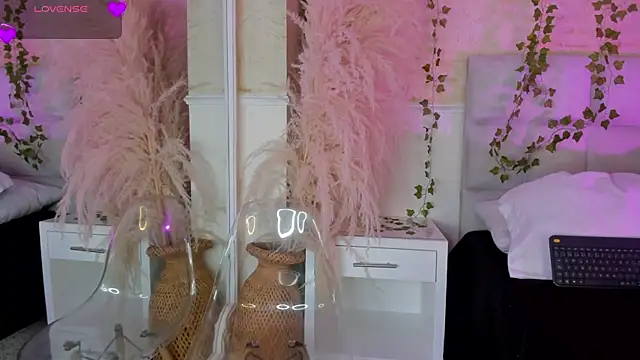 AlondraSoomer online show from July 1, 6:35 am