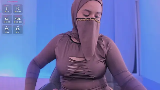 Aminaa Kaarim online show from August 7, 3:24 am