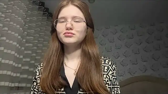 Karenredflag online show from March 17, 8:57 pm