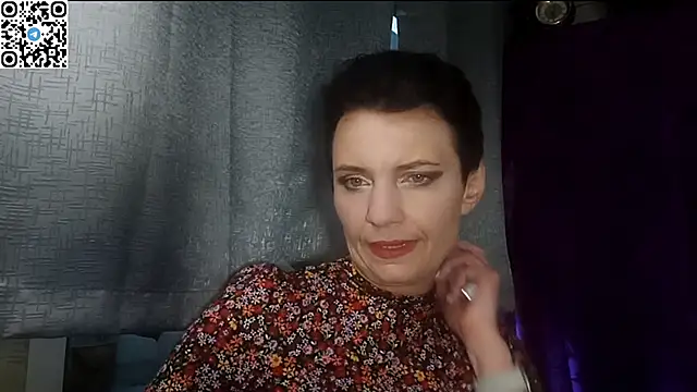 HotMamaQueen234 online show from April 23, 3:03 pm
