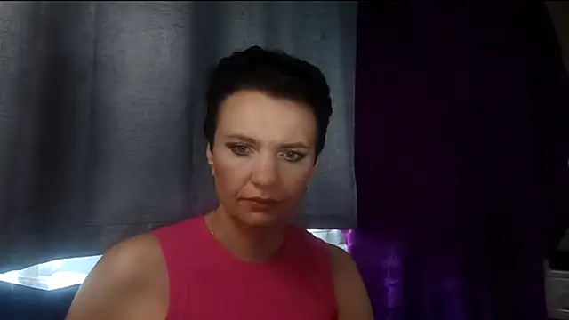 HotMamaQueen234 online show from July 28, 12:12 pm