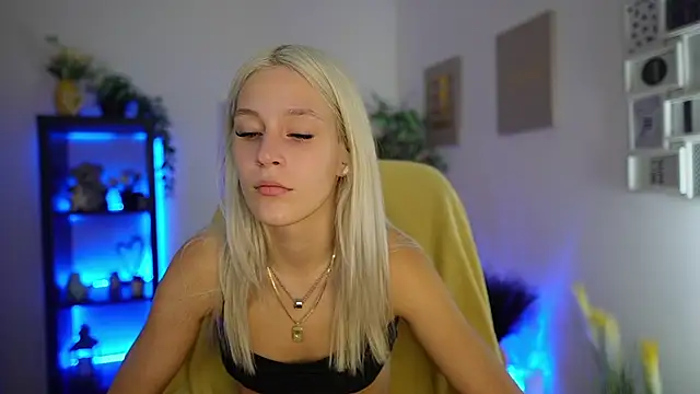 Luna Grace18 online show from July 9, 12:18 pm