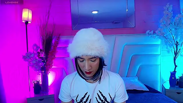 Izzy foxxy online show from March 19, 1:15 pm