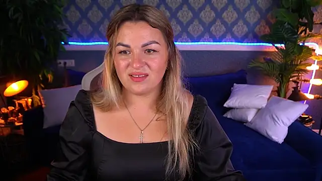 AlissyaGrayy online show from August 2, 7:17 pm
