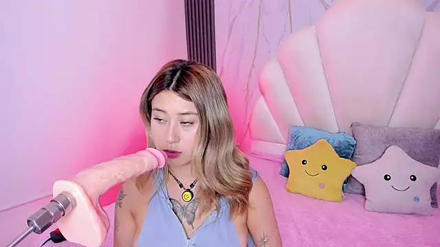 Amber Palmer online show from June 10, 8:29 pm