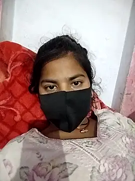 Pallavi cute online show from April 11, 6:11 pm