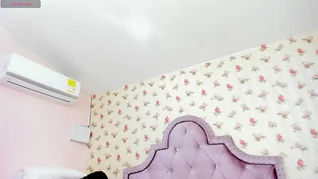 crystal watson0 online show from July 6, 2:44 pm