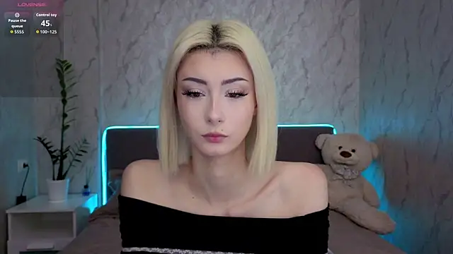 kittysocutie online show from May 15, 12:16 am