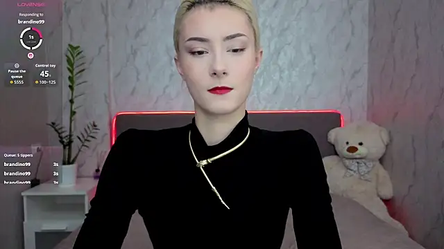 kittysocutie online show from May 16, 1:19 am