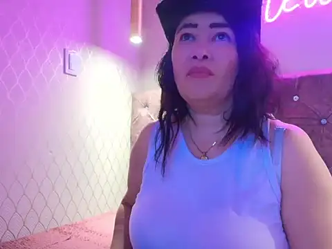 SamanthaSyedx online show from May 18, 4:00 am